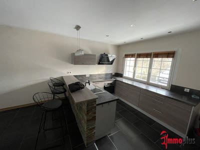 Maison - 196 m² - 7 pièces