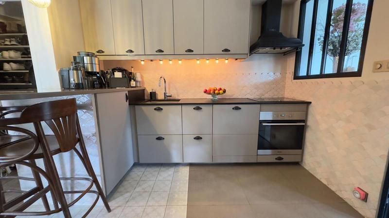 Maison - 110 m² - 6 pièces