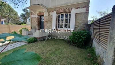 Maison - 104 m² - 5 pièces