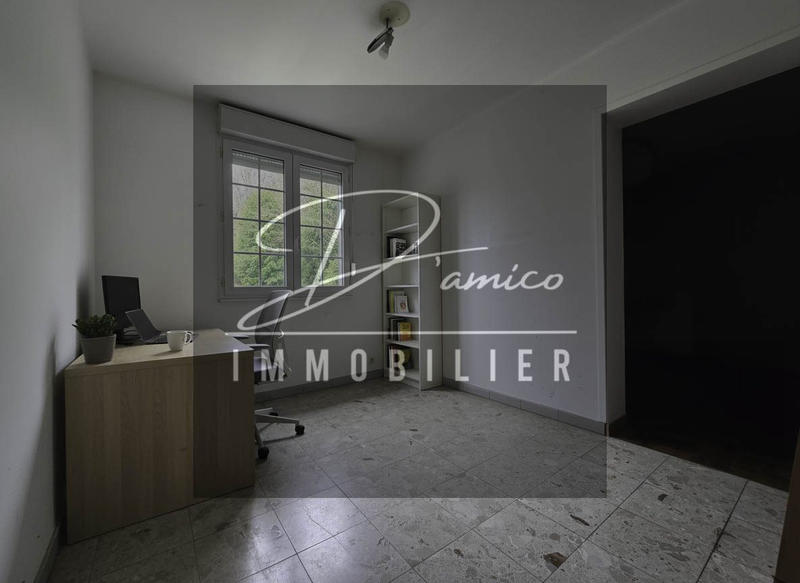 Maison - 120 m² - 8 pièces