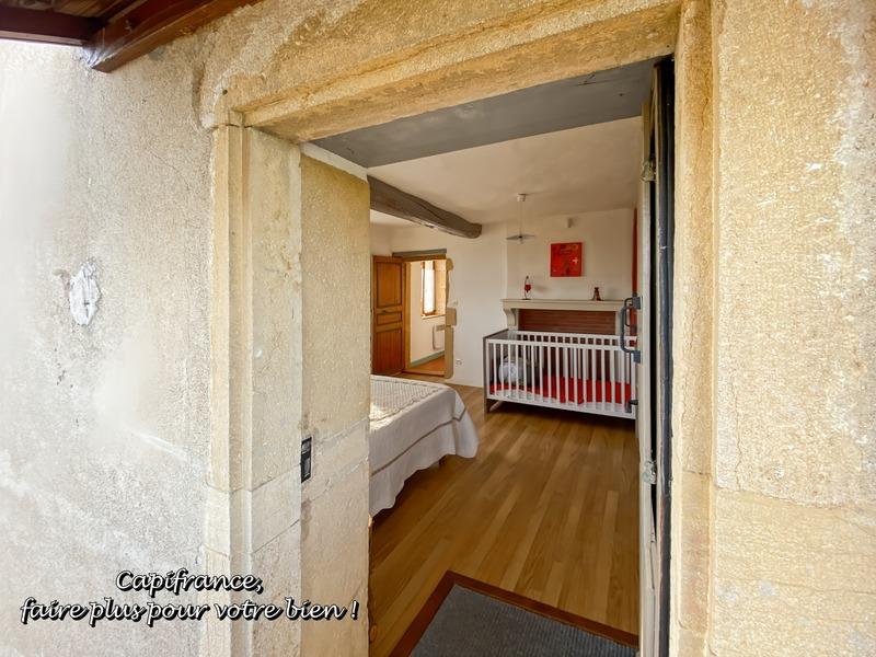 Maison - 244 m² - 10 pièces