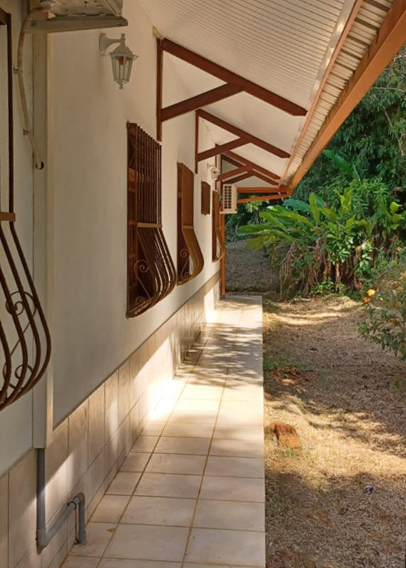 Maison - 270 m² - 7 pièces