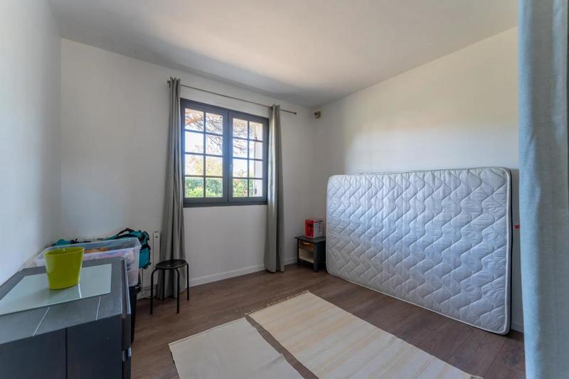 Maison - 180 m² - 8 pièces