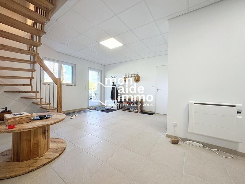 Maison - 260 m² - 8 pièces