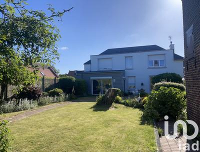 Maison - 180 m² - 11 pièces