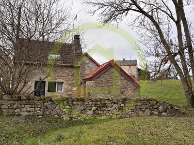 Maison - 128 m² - 8 pièces