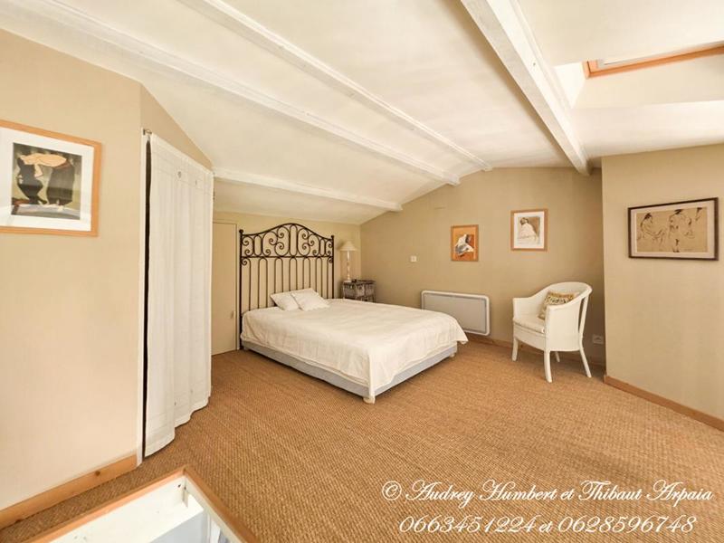 Maison - 215 m² - 7 pièces