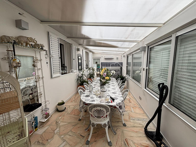 Maison - 159 m² - 9 pièces