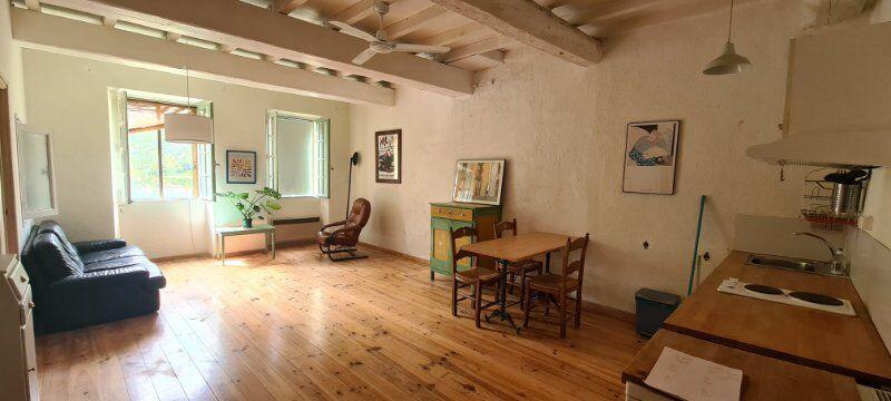 Maison - 246 m² - 10 pièces