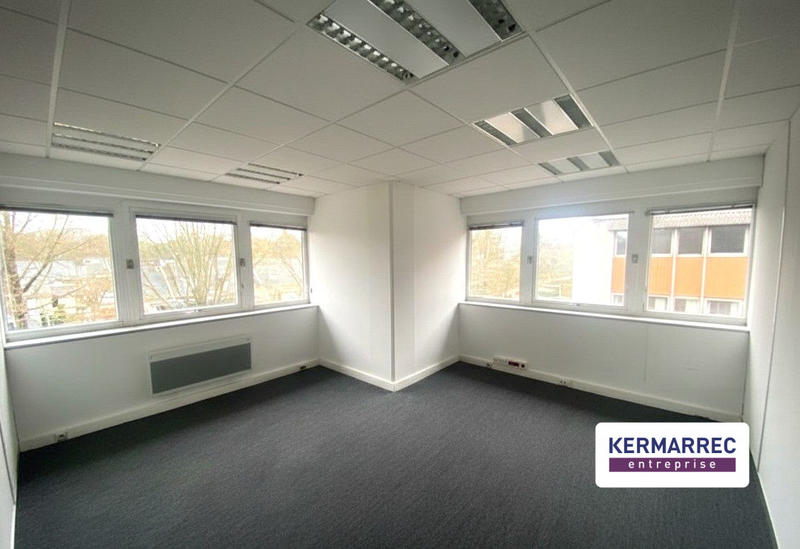 Bureau - 1 669 m²