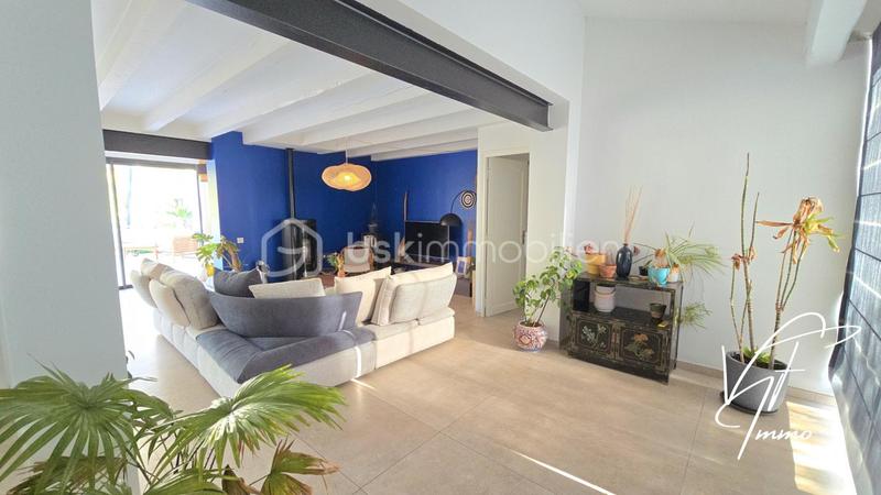 Villa - 201 m² - 7 pièces