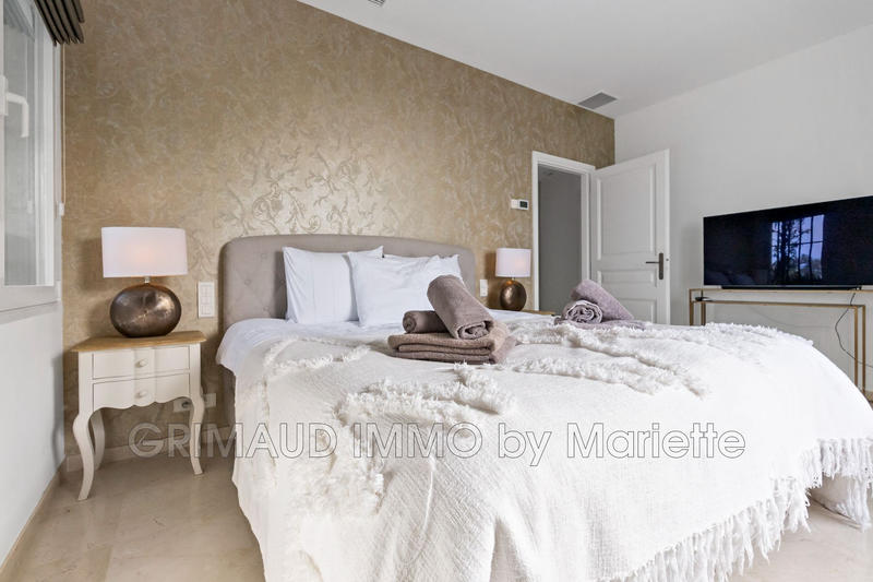 Villa - 250 m² - 7 pièces