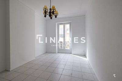 Appartement - 77 m² - 3 pièces