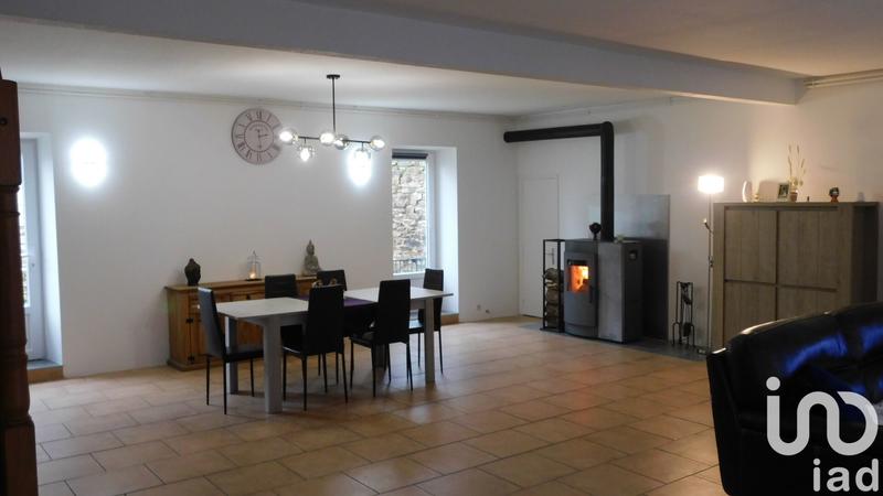 Maison - 210 m² - 8 pièces