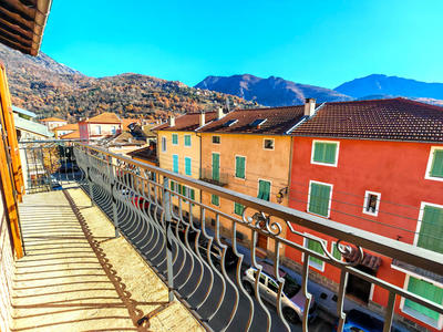 Appartement - 105 m² - 4 pièces