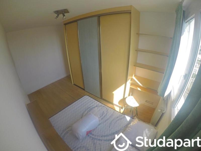 Chambre - 10 m² - 1 pièce