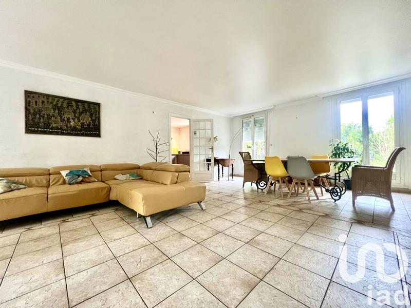 Maison - 214 m² - 7 pièces