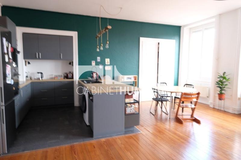 Appartement - 83 m² - 3 pièces