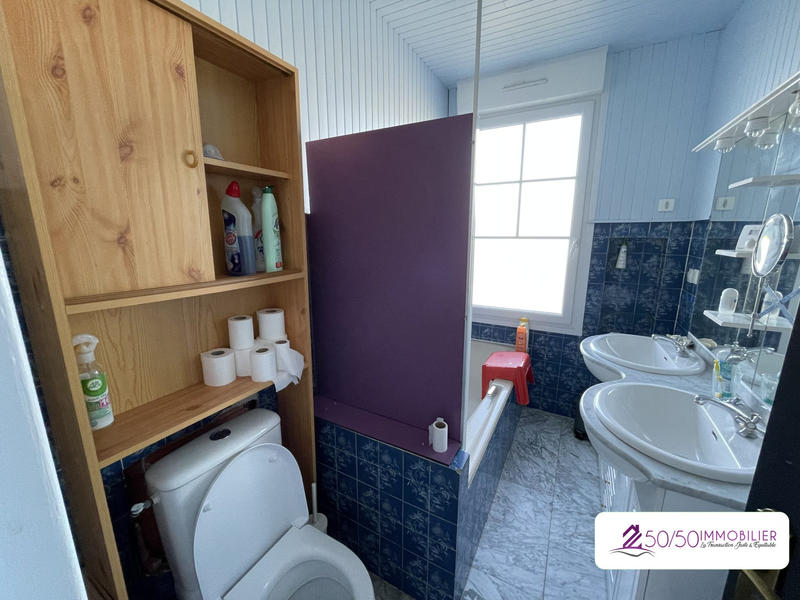 Maison - 184 m² - 9 pièces