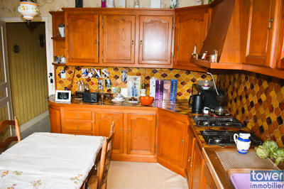 Propriété - 176 m² - 9 pièces