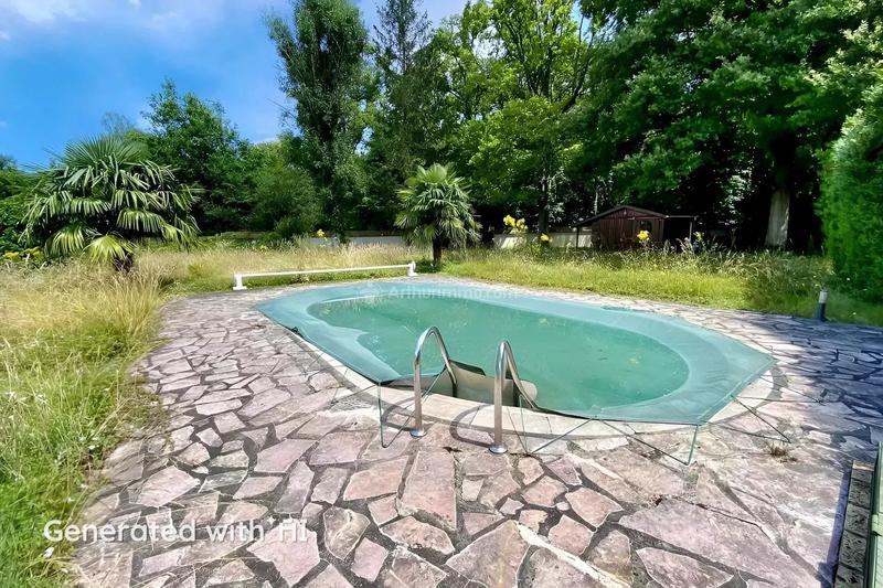 Maison - 253 m² - 11 pièces