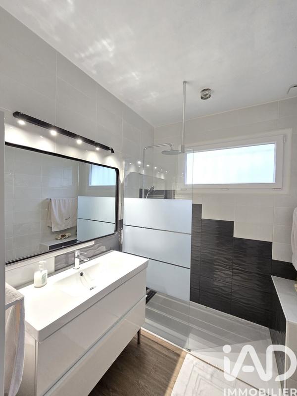 Maison - 163 m² - 6 pièces