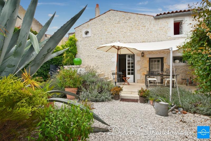 Maison - 322 m² - 8 pièces