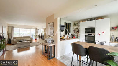 Appartement - 79 m² - 3 pièces