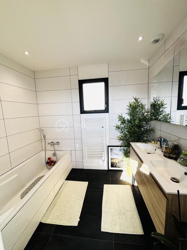 Maison - 131 m² - 4 pièces