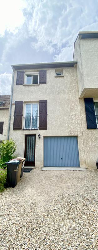 Maison - 72 m² - 4 pièces