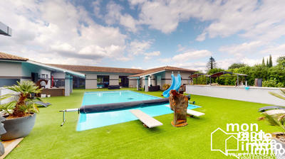 Maison contemporaine - 392 m² - 9 pièces