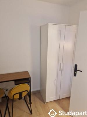Chambre - 9 m² - 1 pièce
