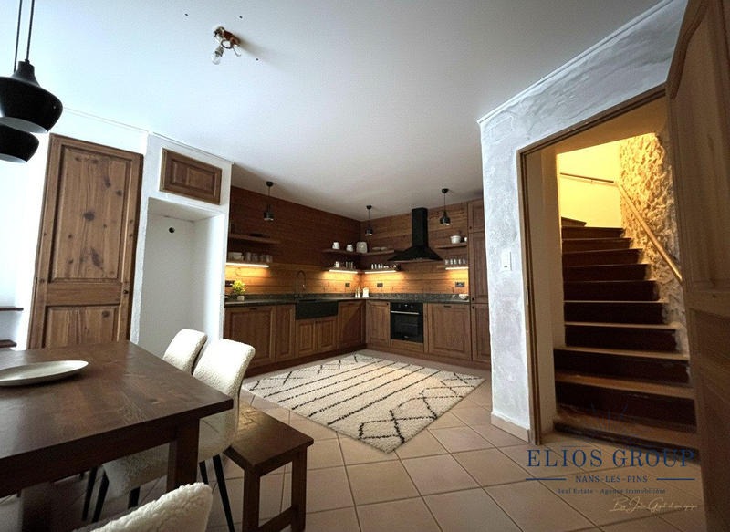 Maison - 158 m² - 4 pièces