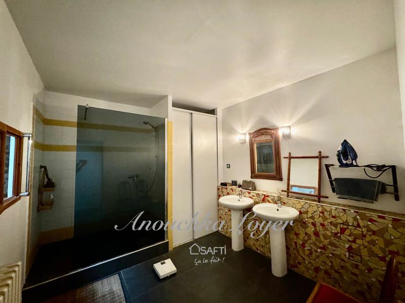 Maison de ville - 235 m² - 7 pièces