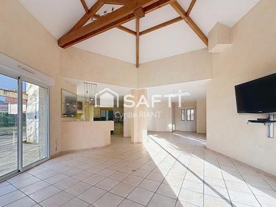 Maison - 156 m² - 6 pièces