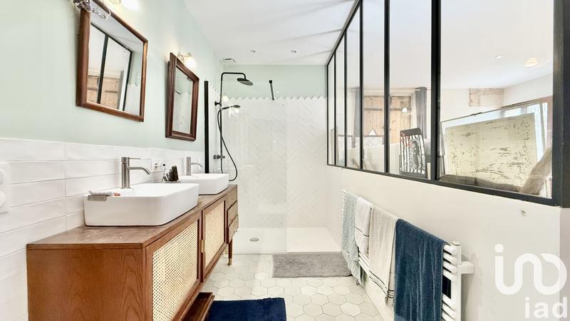 Maison - 293 m² - 10 pièces