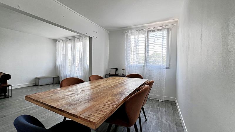 Appartement - 86 m² - 4 pièces