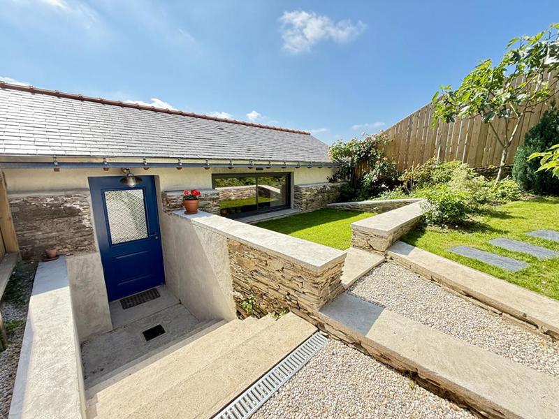 Maison - 209 m² - 9 pièces