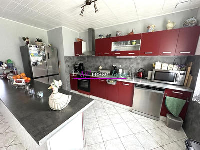 Maison - 85 m² - 4 pièces