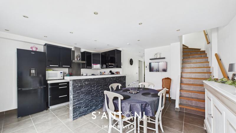 Maison de village - 83 m² - 4 pièces