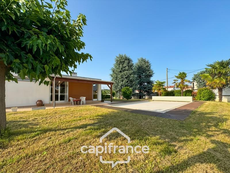 Maison - 99 m² - 6 pièces