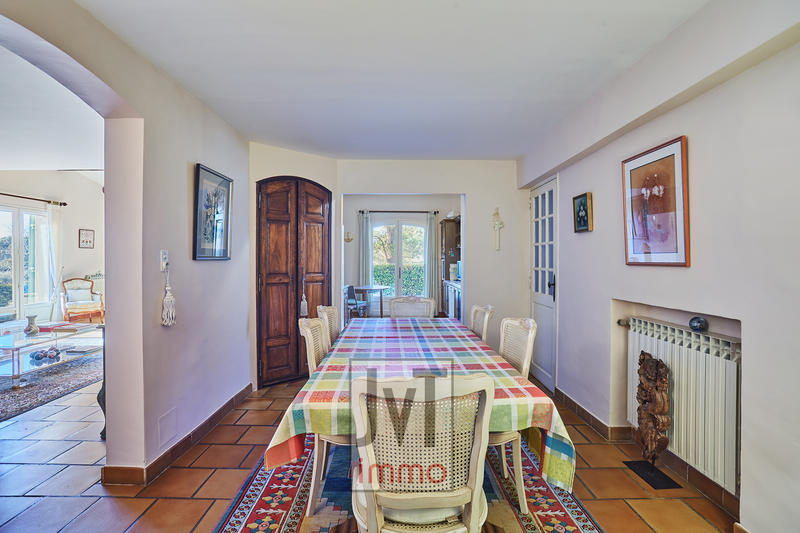 Villa - 200 m² - 7 pièces