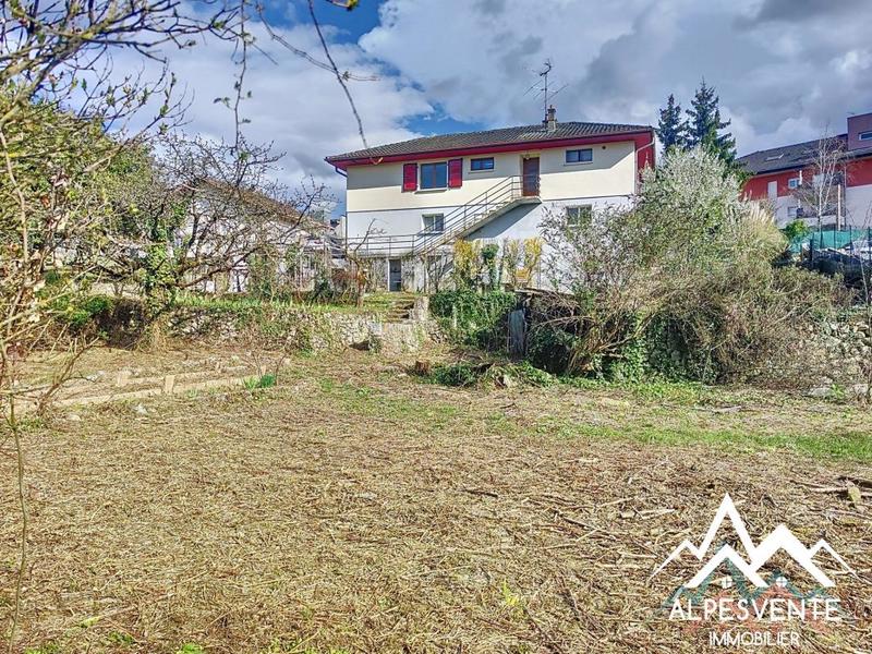 Demeure - 92 m² - 5 pièces