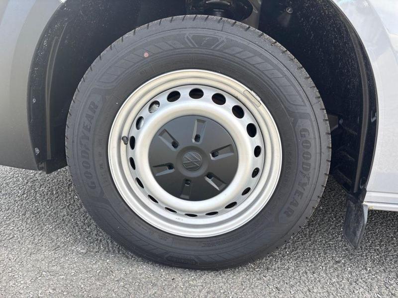 Volkswagen Transporter E Van (64kwh/210kw) L1