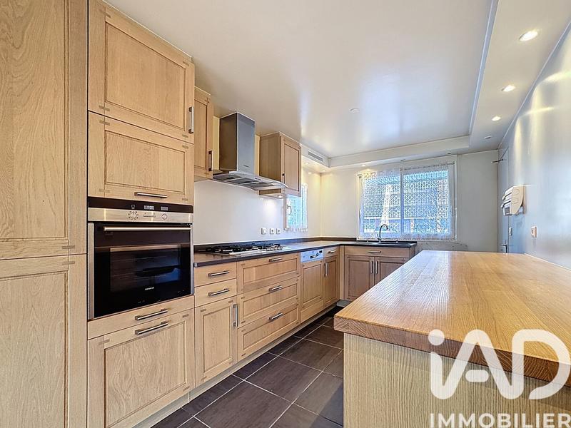 Maison - 111 m² - 4 pièces