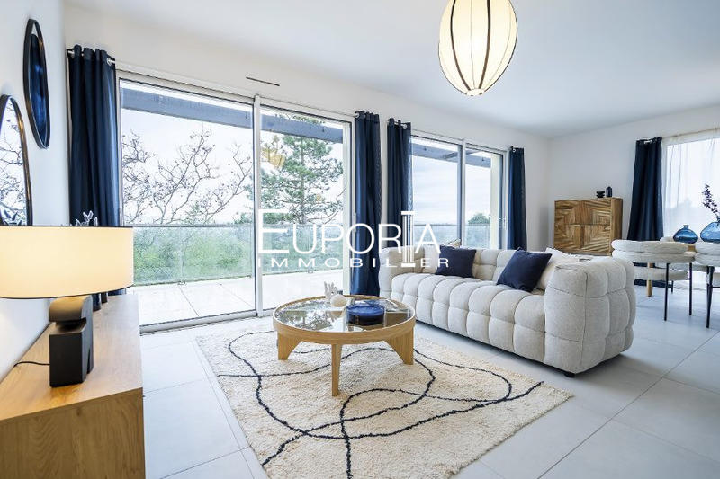 Appartement - 105 m² - 4 pièces