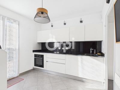 Maison - 84 m² - 4 pièces