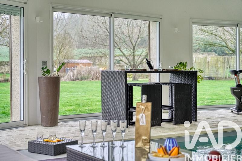 Maison de maîtres - 244 m² - 9 pièces