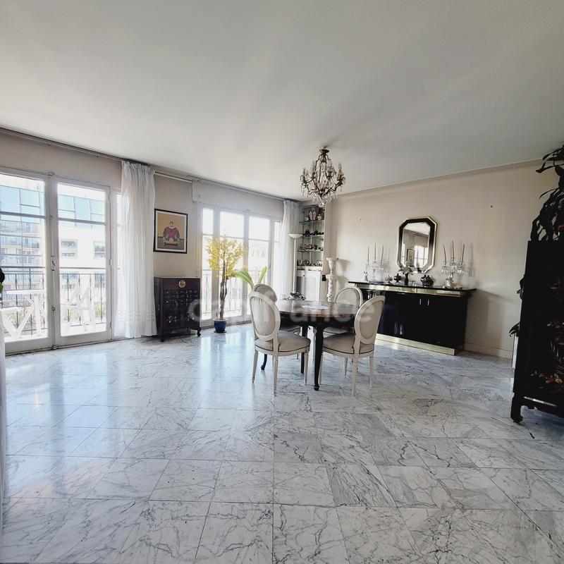 Appartement - 98 m² - 4 pièces