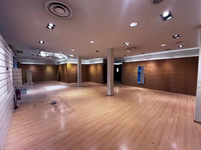 Local commercial - 185 m²